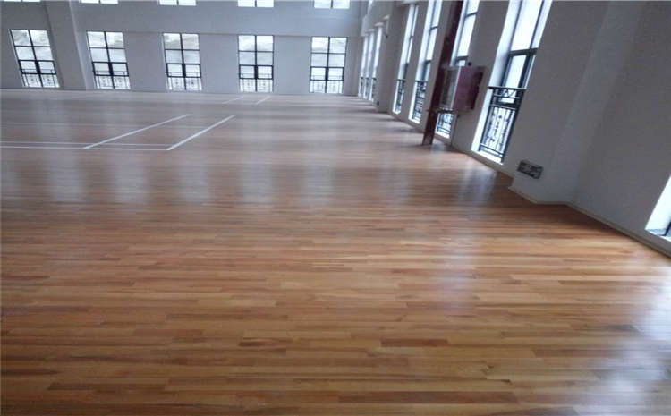 选购体育篮球木地板要学会计算用料损耗