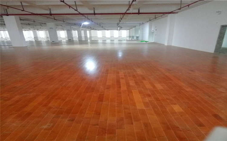 羽毛球馆运动木地板和篮球馆体育木地板的区别