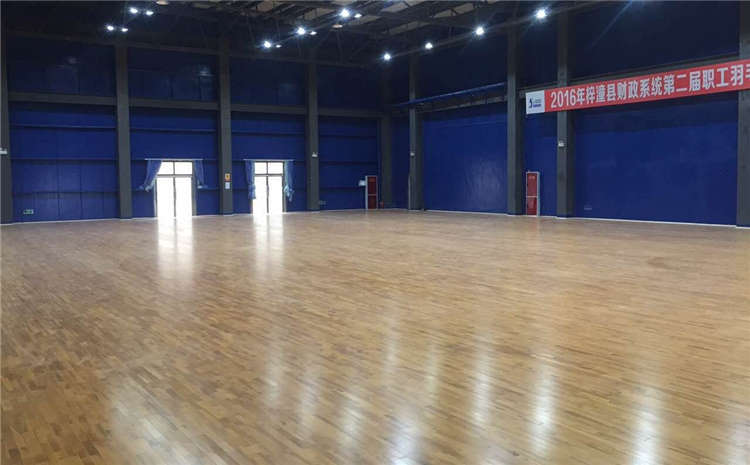 羽毛球馆木地板有什么特点和质量特征