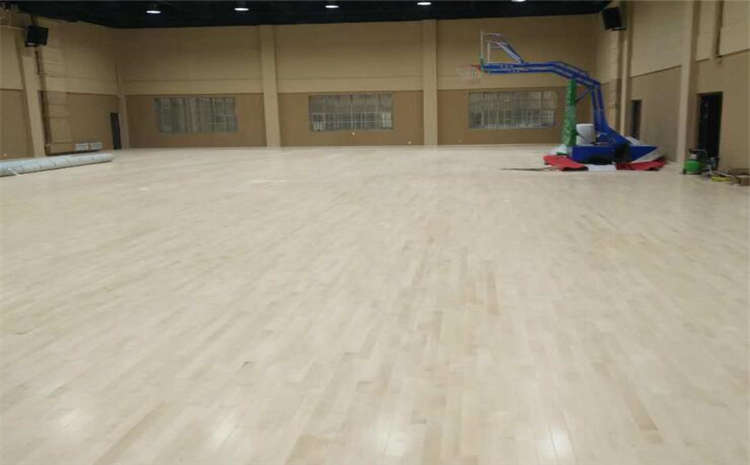 篮球木地板厂家关于篮球木地板使用注意事项分析