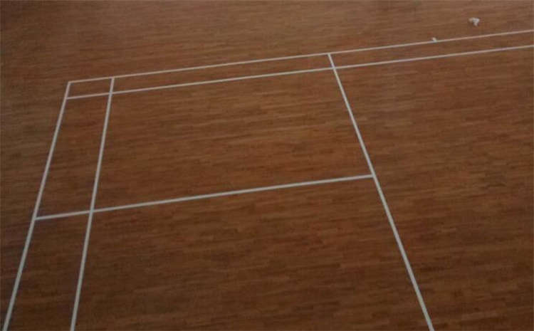篮球场运动木地板厂家如何安装木地板