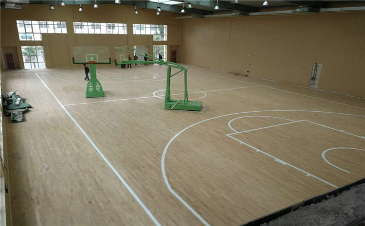 篮球木地板的专业标准是什么？