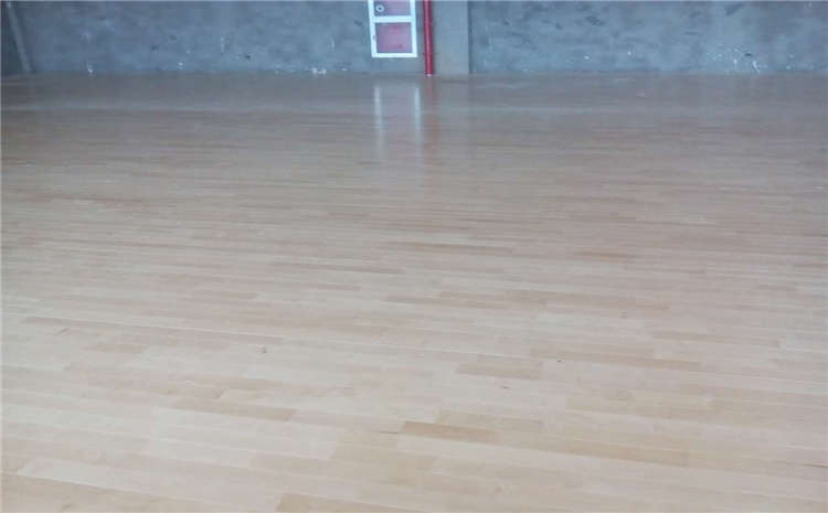 篮球馆运动木地板出现异响、变形是因为忽视了这些小细节