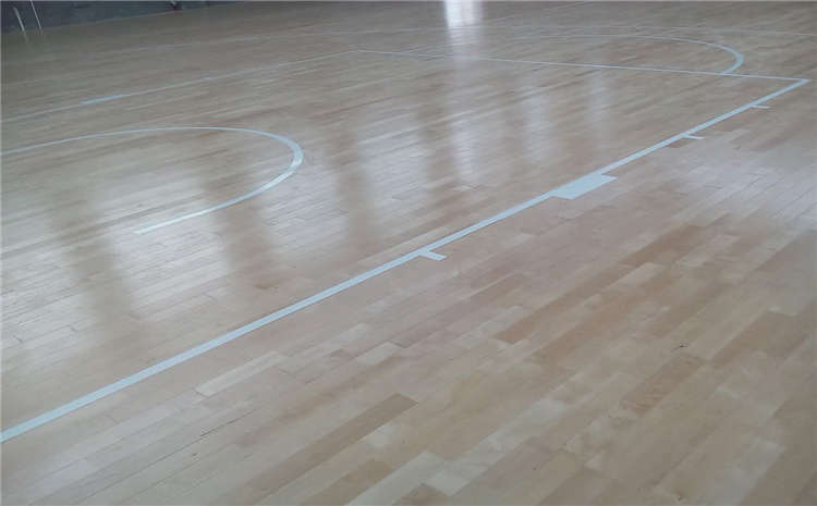 篮球馆体育运动木地板翻新讲究方式方法
