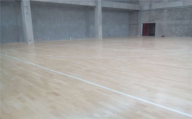 枫桦木NBA篮球场木地板一般多少钱？