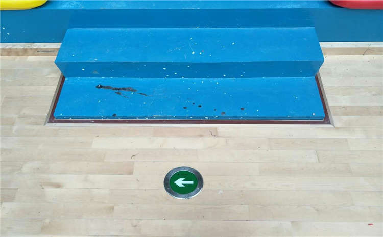 PVC篮球木地板能够更好的左右运动员的平衡力