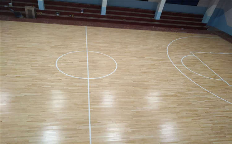 NBA赛场的篮球馆运动木地板如何维护