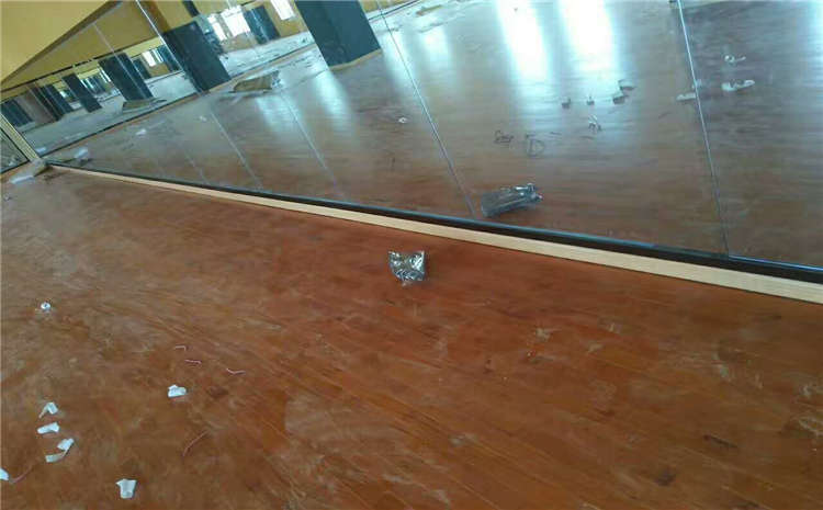 体育馆实木运动地板漆面工程 的正确做法