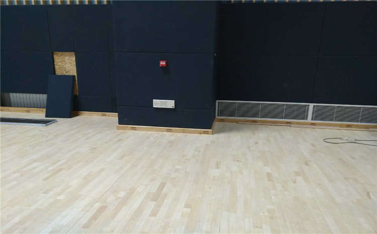 篮球场运动木地板的厚度是多少