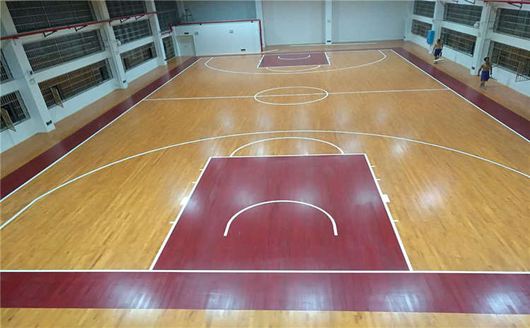 篮球木地板能够保护运动员把伤害降到