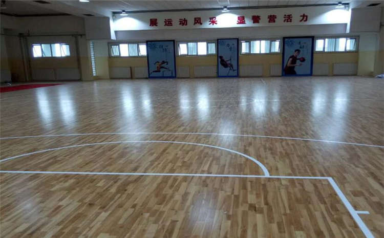 体育篮球木地板安装流程(图文一目了然)