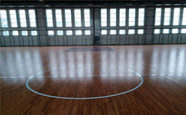 选择篮球馆运动木地板需要遵循哪些原则？