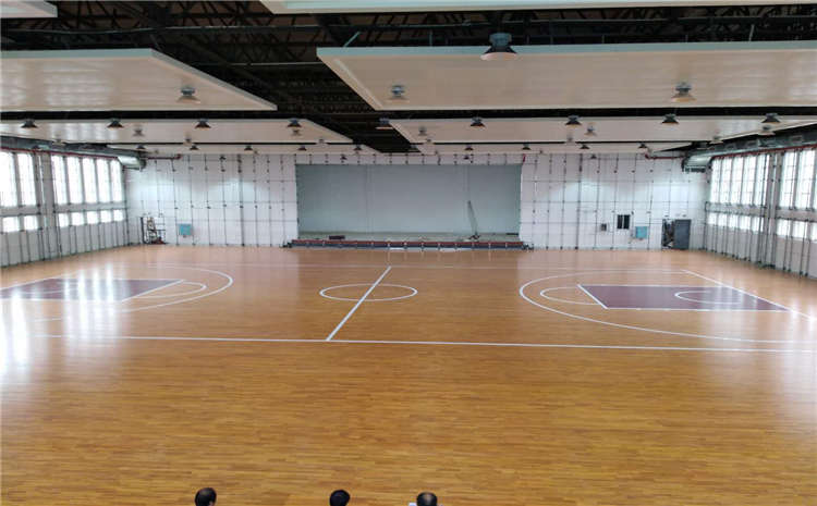 <b>篮球场馆安装篮球木地板主要以下6个方面</b>