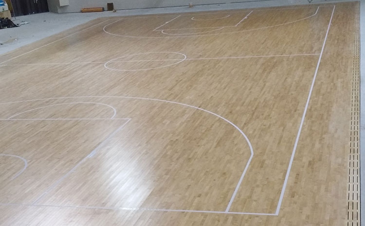 <b>篮球场实木运动地板安装要选对厂家</b>