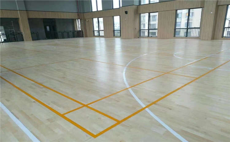 <b>专业篮球木地板漆的保养及维护</b>