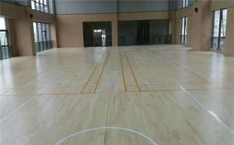 篮球木地板翻新