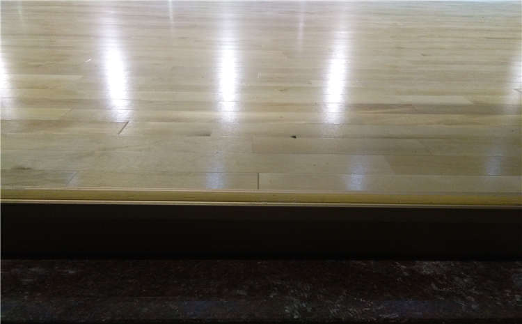 PVC篮球木地板相比于木地板的优势
