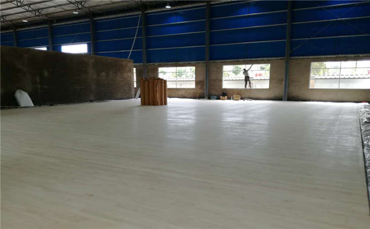 为什么越来越多的室内运动场地选择PVC运动木地板