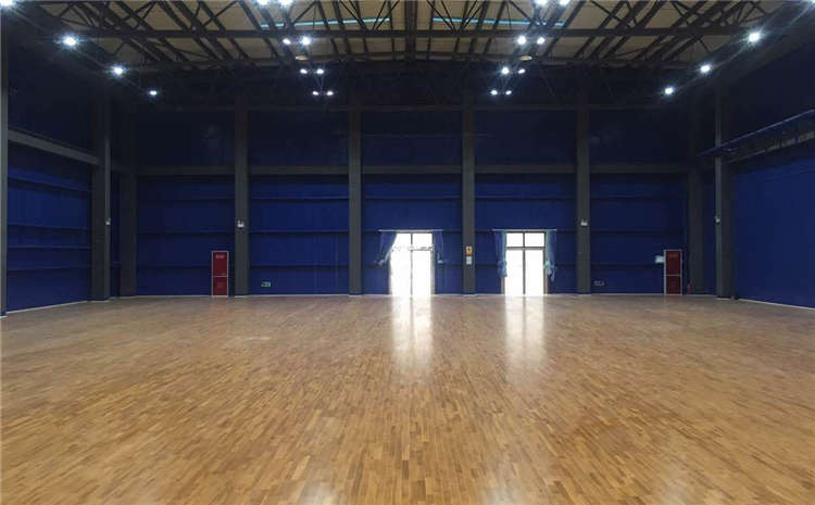 篮球场馆运动木地板翻新工序